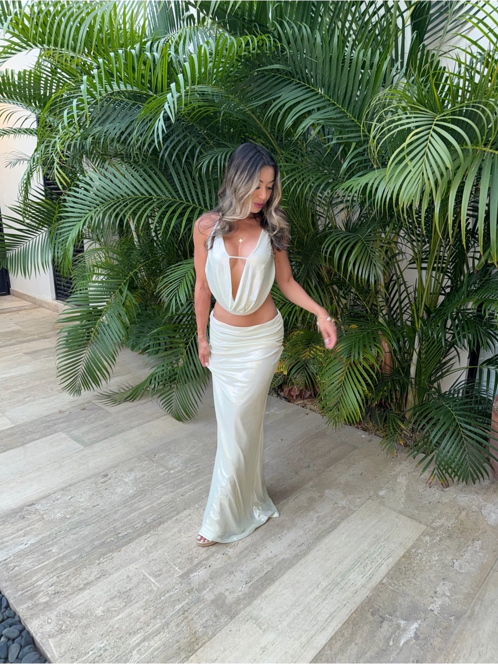 White Fox You’re So Heartless Pearl Maxi Skirt Set - Picture 2 of 2